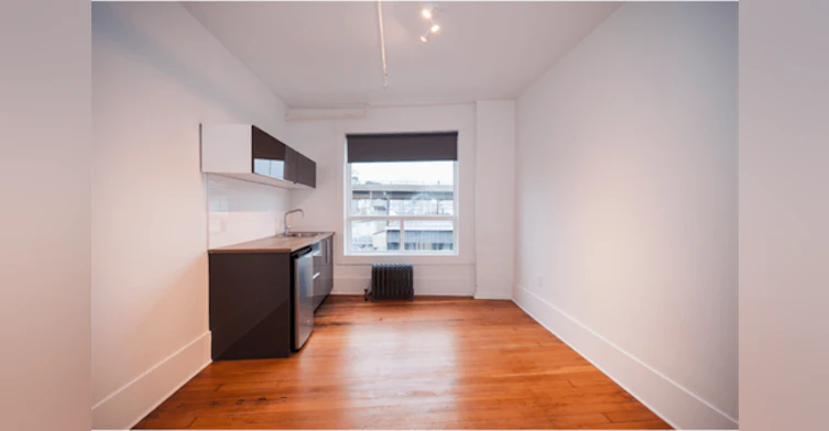 1895 Powell Street, Vancouver, BC, V5L 3C6 - 11