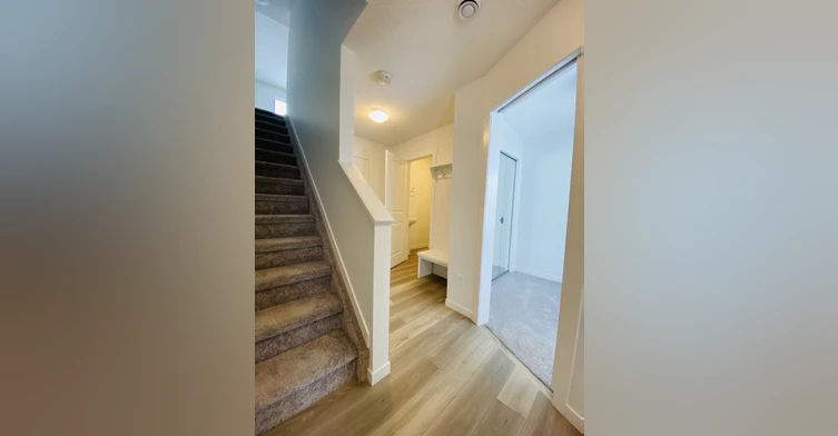 22807 84 Avenue Northwest, Edmonton, AB, T5T 4B4 - 2
