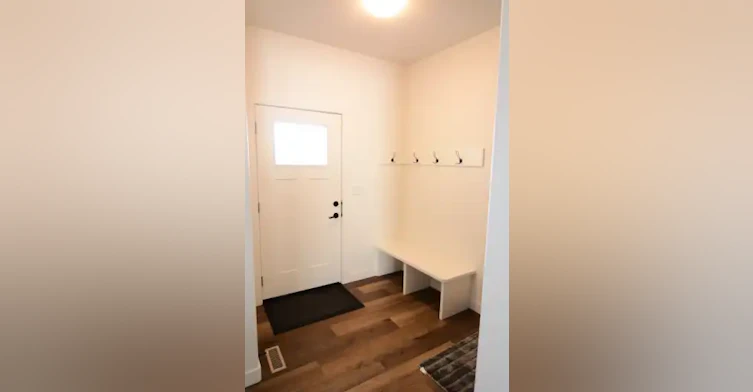 35 35 Street, Red Deer, AB - 2
