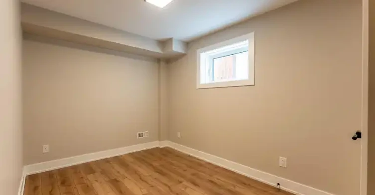 352 Jones Avenue, Toronto, ON, M4J 3G3 - 6