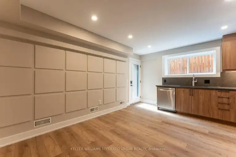 352 Jones Avenue, Toronto, ON, M4J 3G3 - 4