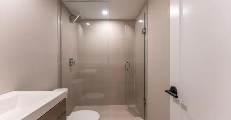 352 Jones Avenue, Toronto, ON, M4J 3G3 - 5
