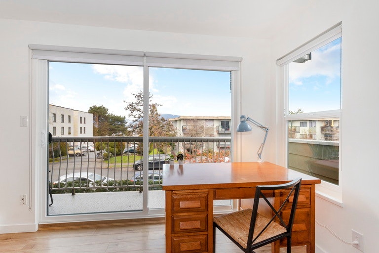 642 East 7th Avenue, Vancouver, BC, V5T 1P1 - 4