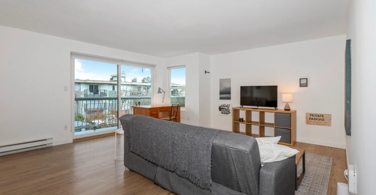 642 East 7th Avenue, Vancouver, BC, V5T 1P1 - 5