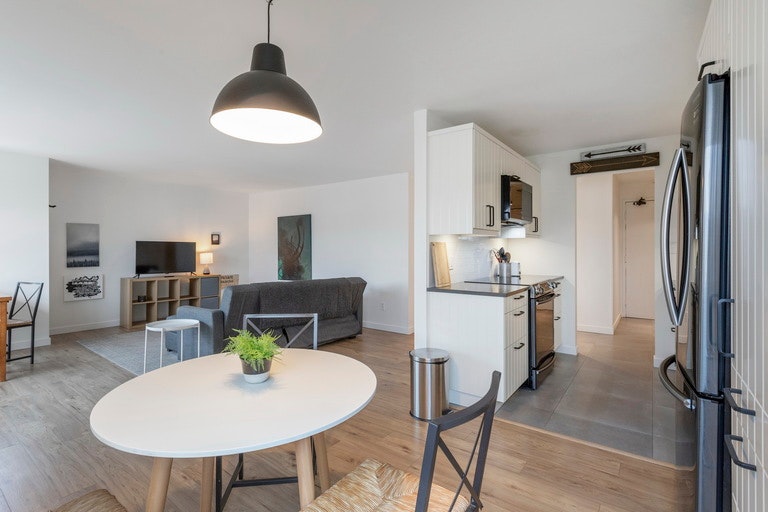 642 East 7th Avenue, Vancouver, BC, V5T 1P1 - 8