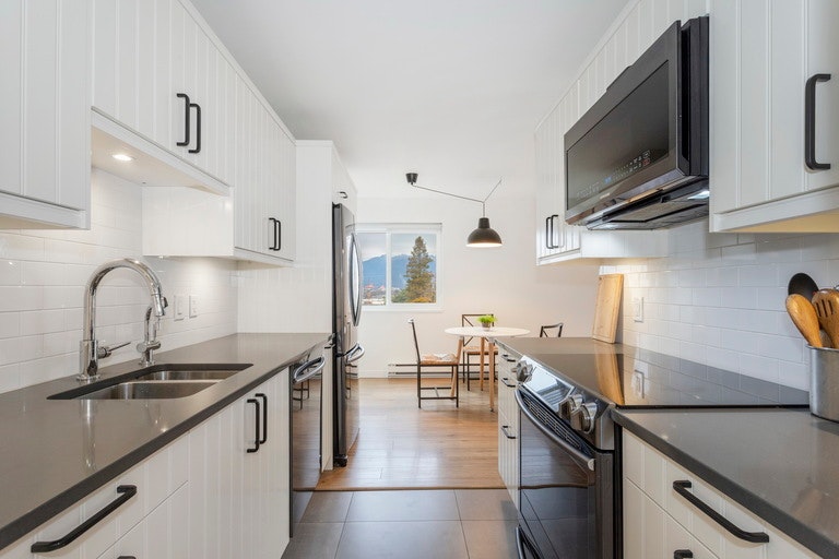 642 East 7th Avenue, Vancouver, BC, V5T 1P1 - 10