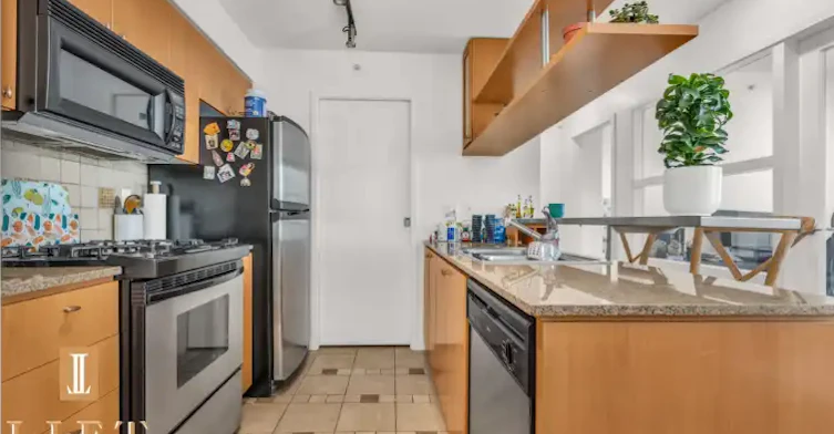1438 Richards Street, Vancouver, BC, V6Z 3B8 - 6