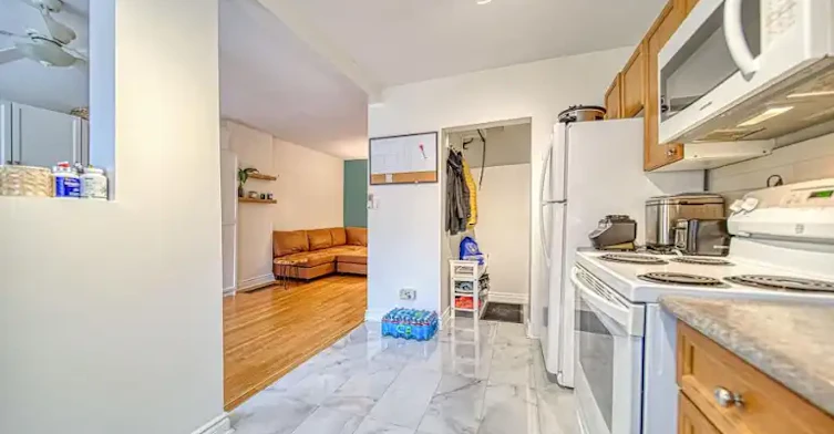 35 Bellhaven Road, Toronto, ON, M4L 3J4 - 5