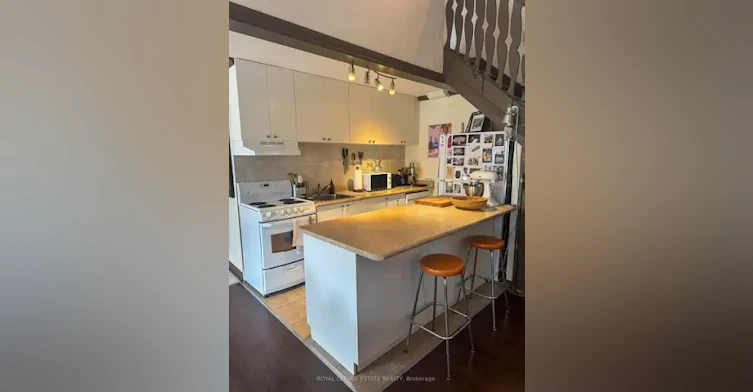 325 Queen Street East, Toronto, ON, M5A 1S9 - 8