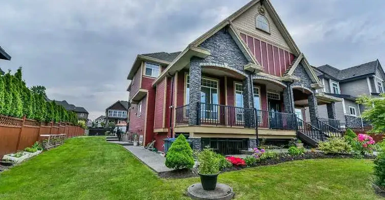 16482 88 Avenue, Surrey, BC, V4N 1E7