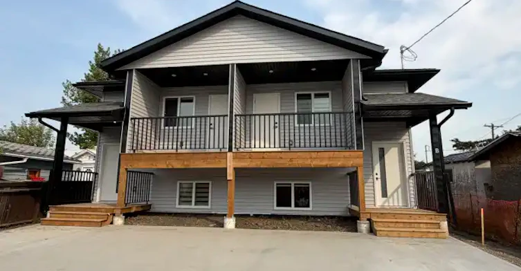 9403 103 Avenue, Grande Prairie, AB, T8V 1B4