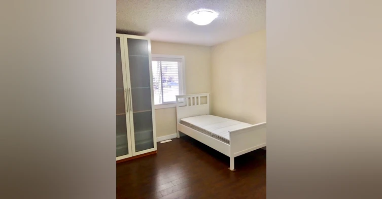7527 106 Street, Edmonton, AB, T6E 4W1