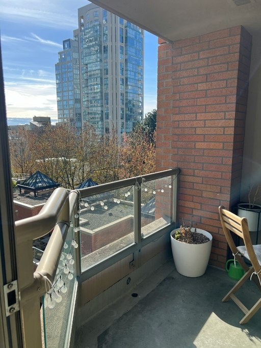 888 Pacific Street, Vancouver, BC, V6Z 2S6 - 8