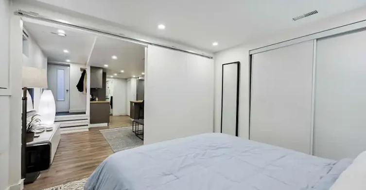 33 Garden Avenue, Toronto, ON, M6R 1H5