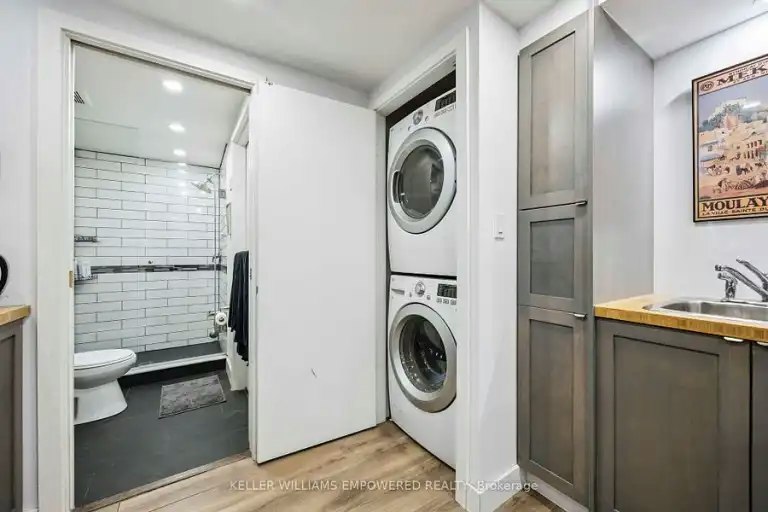 33 Garden Avenue, Toronto, ON, M6R 1H5 - 7