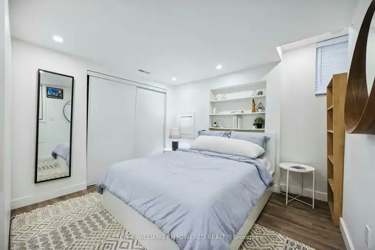 33 Garden Avenue, Toronto, ON, M6R 1H5 - 12
