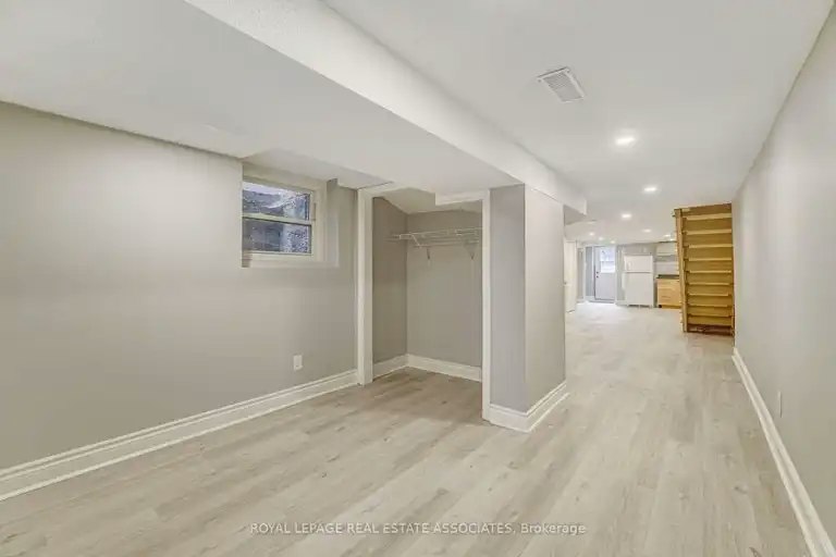274 Ossington Avenue, Toronto, ON, M6J 3A3 - 4