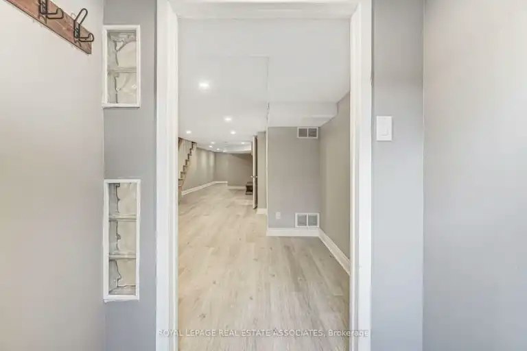 274 Ossington Avenue, Toronto, ON, M6J 3A3 - 7