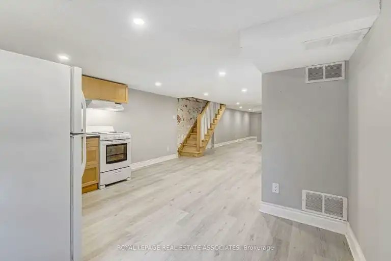 274 Ossington Avenue, Toronto, ON, M6J 3A3 - 11