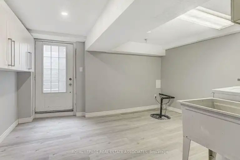 274 Ossington Avenue, Toronto, ON, M6J 3A3 - 13