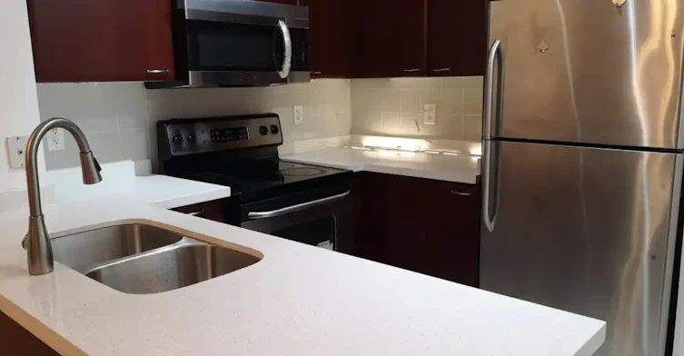 220 Burnhamthorpe Road West, Mississauga, ON, L5B 4N4 - 8