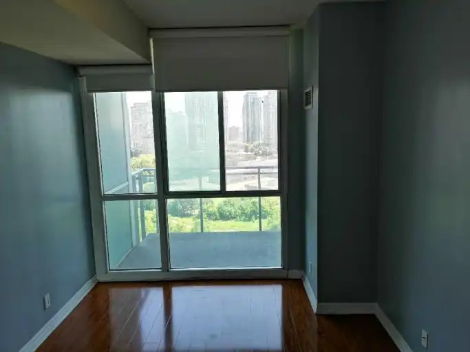 220 Burnhamthorpe Road West, Mississauga, ON, L5B 4N4 - 16