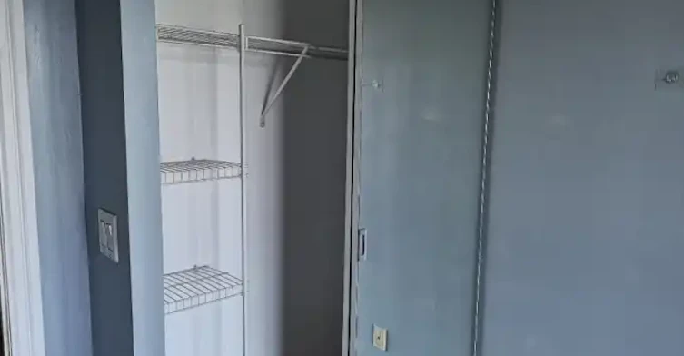 220 Burnhamthorpe Road West, Mississauga, ON, L5B 4N4 - 3