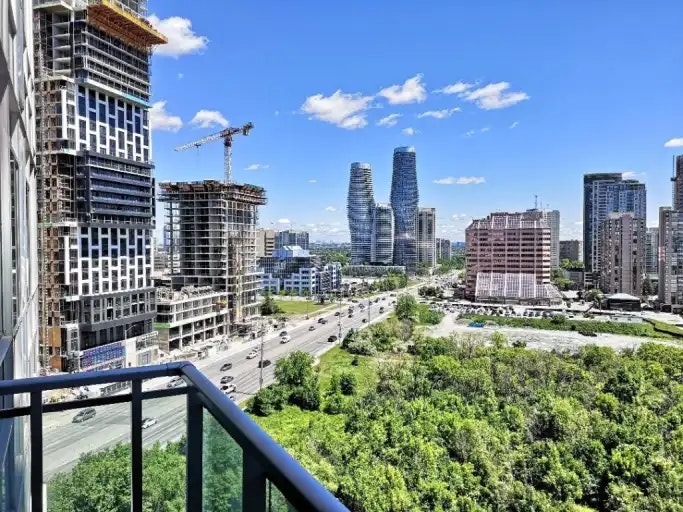 220 Burnhamthorpe Road West, Mississauga, ON, L5B 4N4 - 15