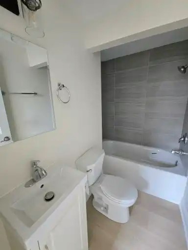 610 Dundas Street West, Whitby, ON, L1N 2N2 - 7