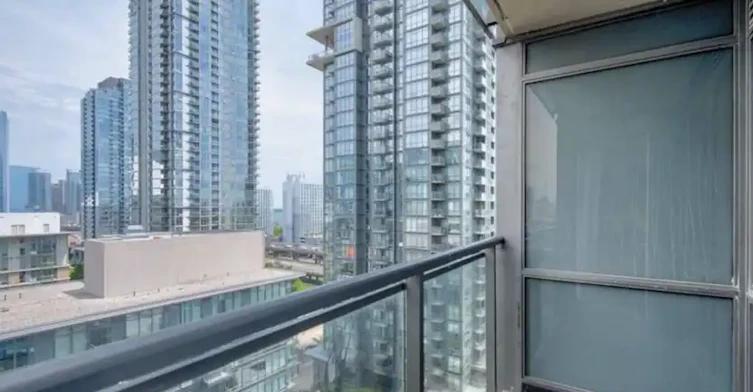 15 Fort York Boulevard, Toronto, ON, M5V 3Y4 - 14