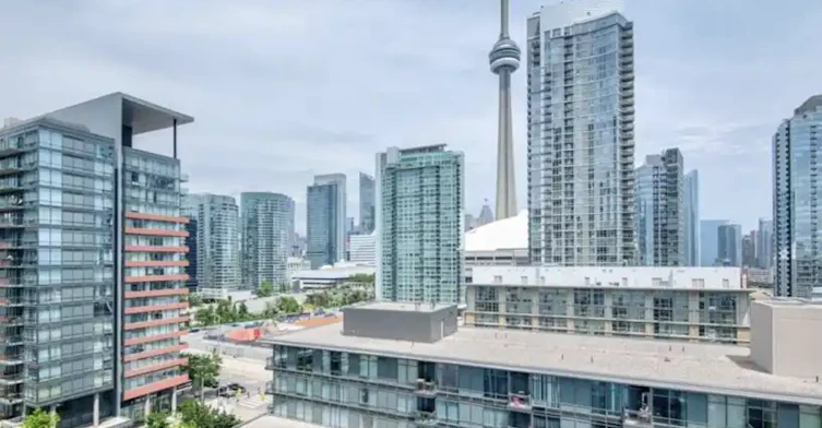 15 Fort York Boulevard, Toronto, ON, M5V 3Y4 - 13
