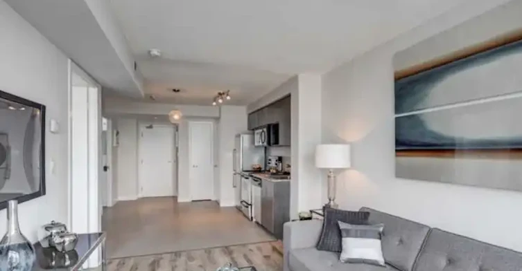 15 Fort York Boulevard, Toronto, ON, M5V 3Y4 - 11
