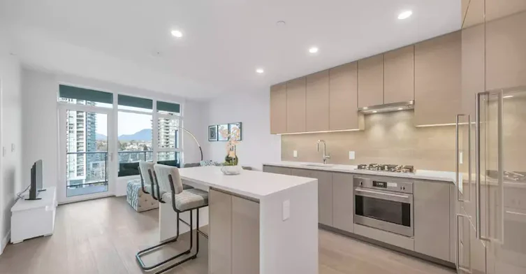 2108 Gilmore Avenue, Burnaby, BC, V5C 0N8 - 2