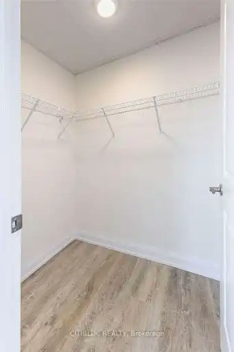 200 Woodbine Avenue, Toronto, ON, M4L 3P2 - 4