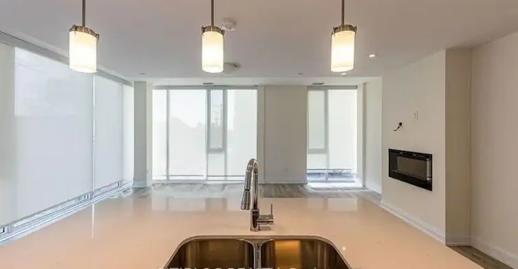 200 Woodbine Avenue, Toronto, ON, M4L 3P2 - 6