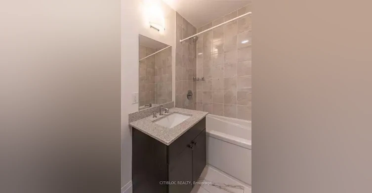200 Woodbine Avenue, Toronto, ON, M4L 3P2 - 13