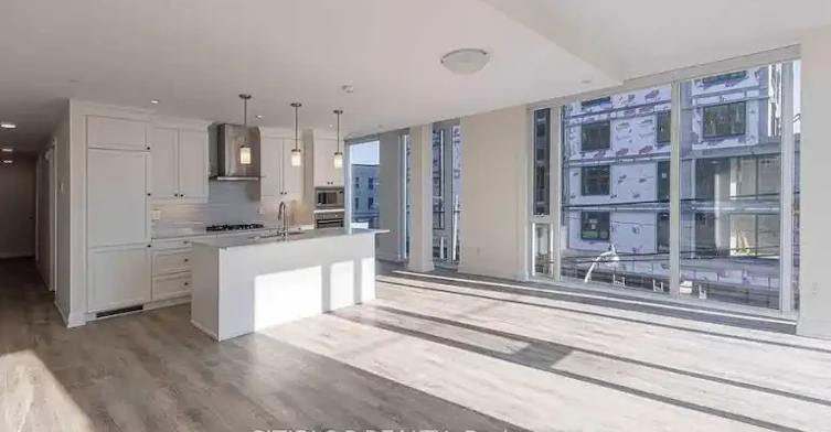 200 Woodbine Avenue, Toronto, ON, M4L 3P2 - 8