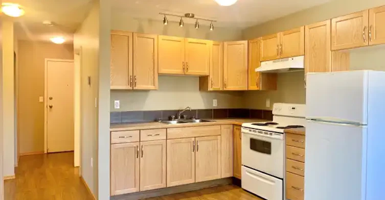 4010 49 Avenue, Innisfail, AB, T4G 1C6 - 3