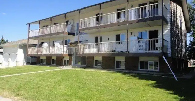 4010 49 Avenue, Innisfail, AB, T4G 1C6