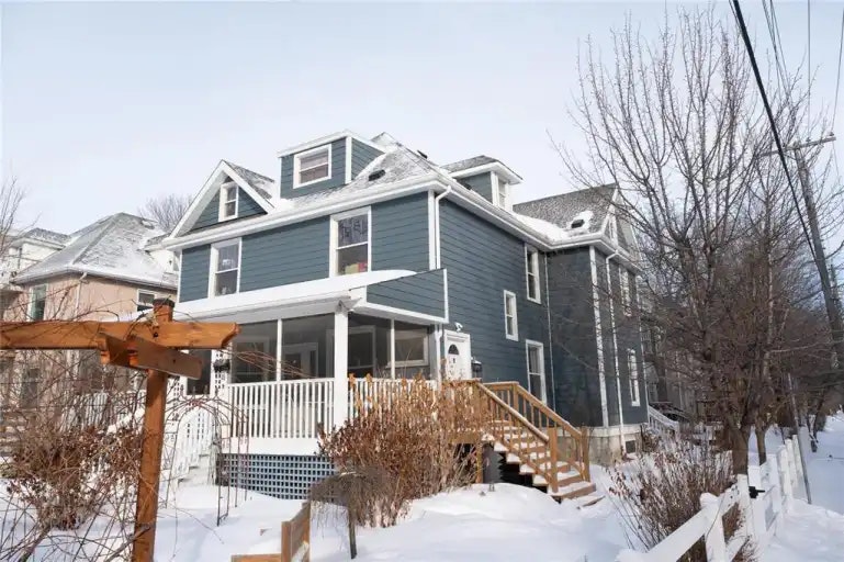 25 Cornish Avenue, Winnipeg, MB, R3C 2C2 - 3