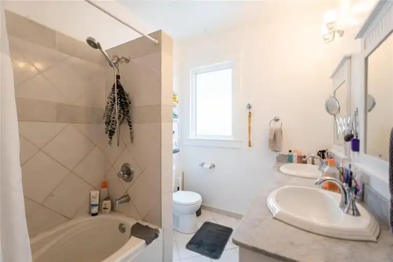 25 Cornish Avenue, Winnipeg, MB, R3C 2C2 - 19