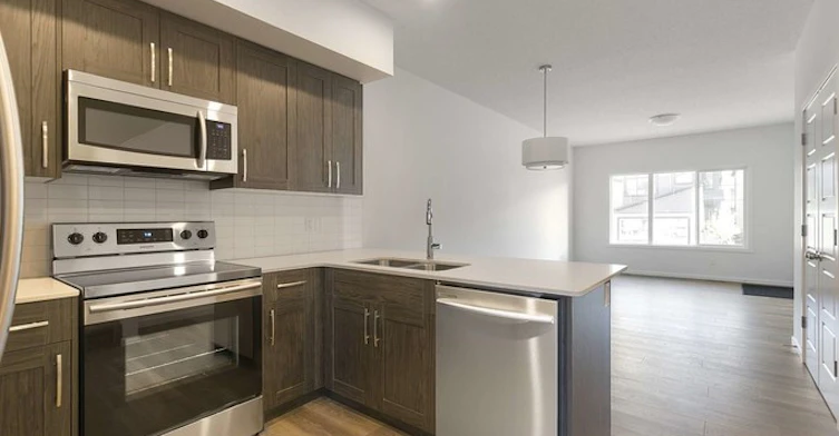 20708 99b Avenue Northwest, Edmonton, AB, T5T 7N2 - 6