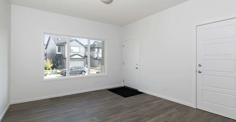 20708 99b Avenue Northwest, Edmonton, AB, T5T 7N2 - 3