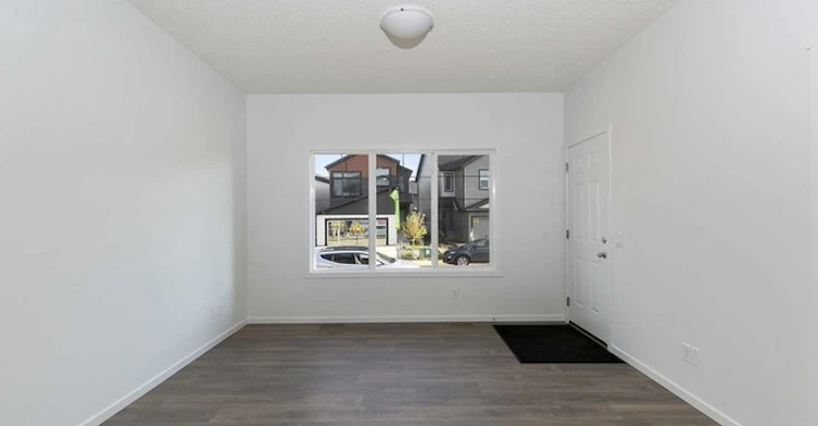 20708 99b Avenue Northwest, Edmonton, AB, T5T 7N2 - 4