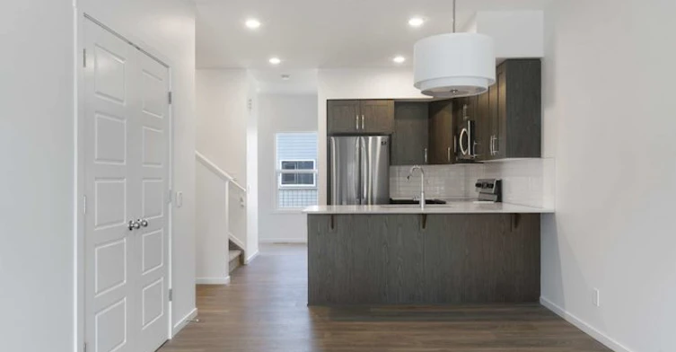 20708 99b Avenue Northwest, Edmonton, AB, T5T 7N2 - 5