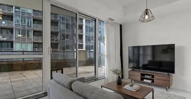 51 Liberty Street East, Toronto, ON, M6K 3P8 - 2