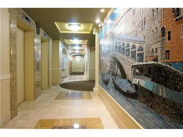 10333 112 Street Northwest, Edmonton, AB, T5K 0B4 - 3