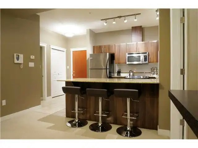 10333 112 Street Northwest, Edmonton, AB, T5K 0B4 - 5