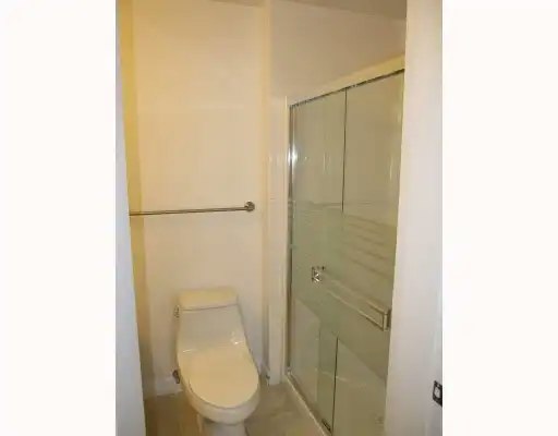 10333 112 Street Northwest, Edmonton, AB, T5K 0B4 - 11