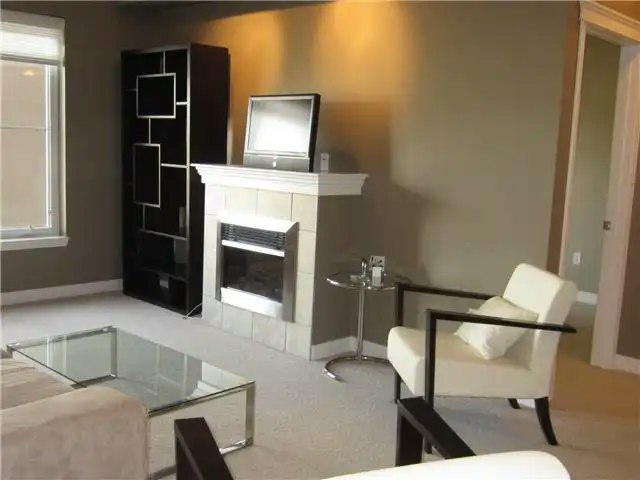 10333 112 Street Northwest, Edmonton, AB, T5K 0B4 - 8